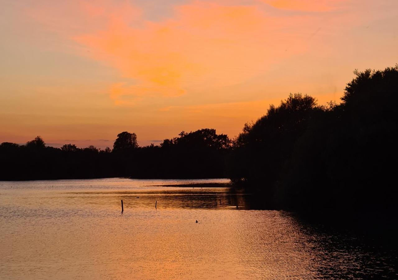 Tranquil 6 Berth Luxury Holiday Home Chichester Exteriér fotografie