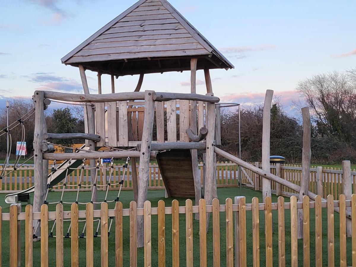 Tranquil 6 Berth Luxury Holiday Home Chichester Exteriér fotografie